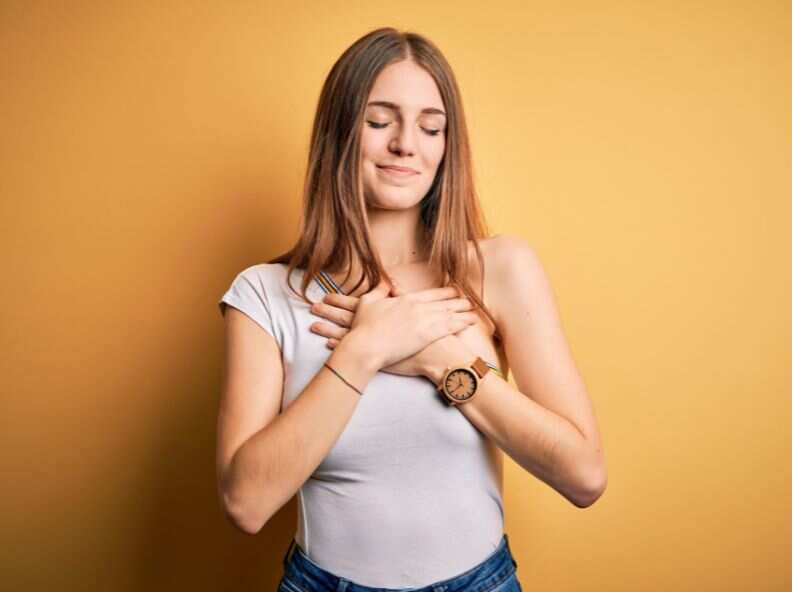 Ako upokojiť telo aj myseľ, keď vám stres rozbúcha srdce